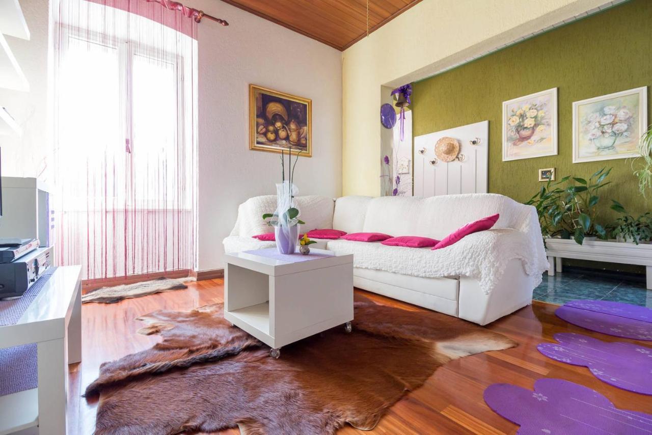 Kuca Za Odmor Lucy Apartment Пула Екстериор снимка
