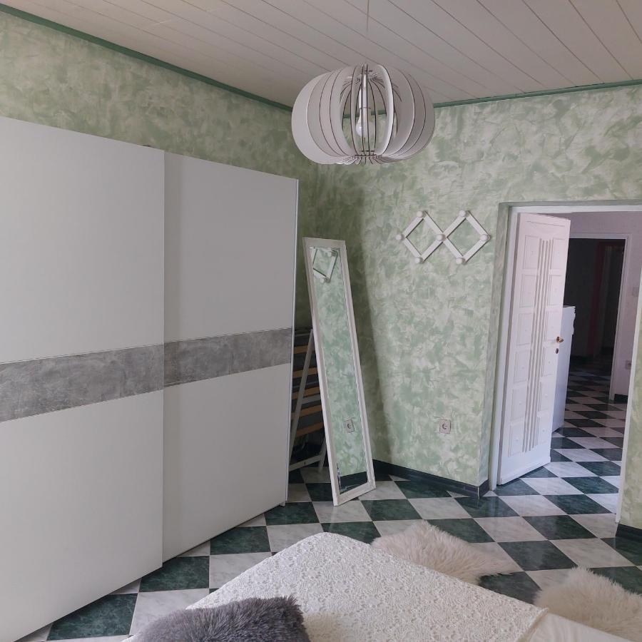 Kuca Za Odmor Lucy Apartment Пула Екстериор снимка